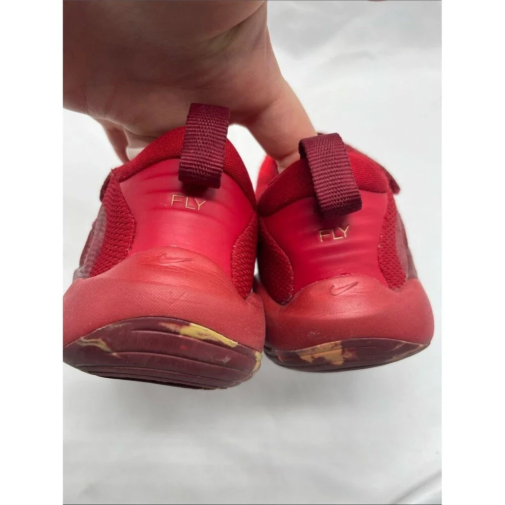 Nike isofly red